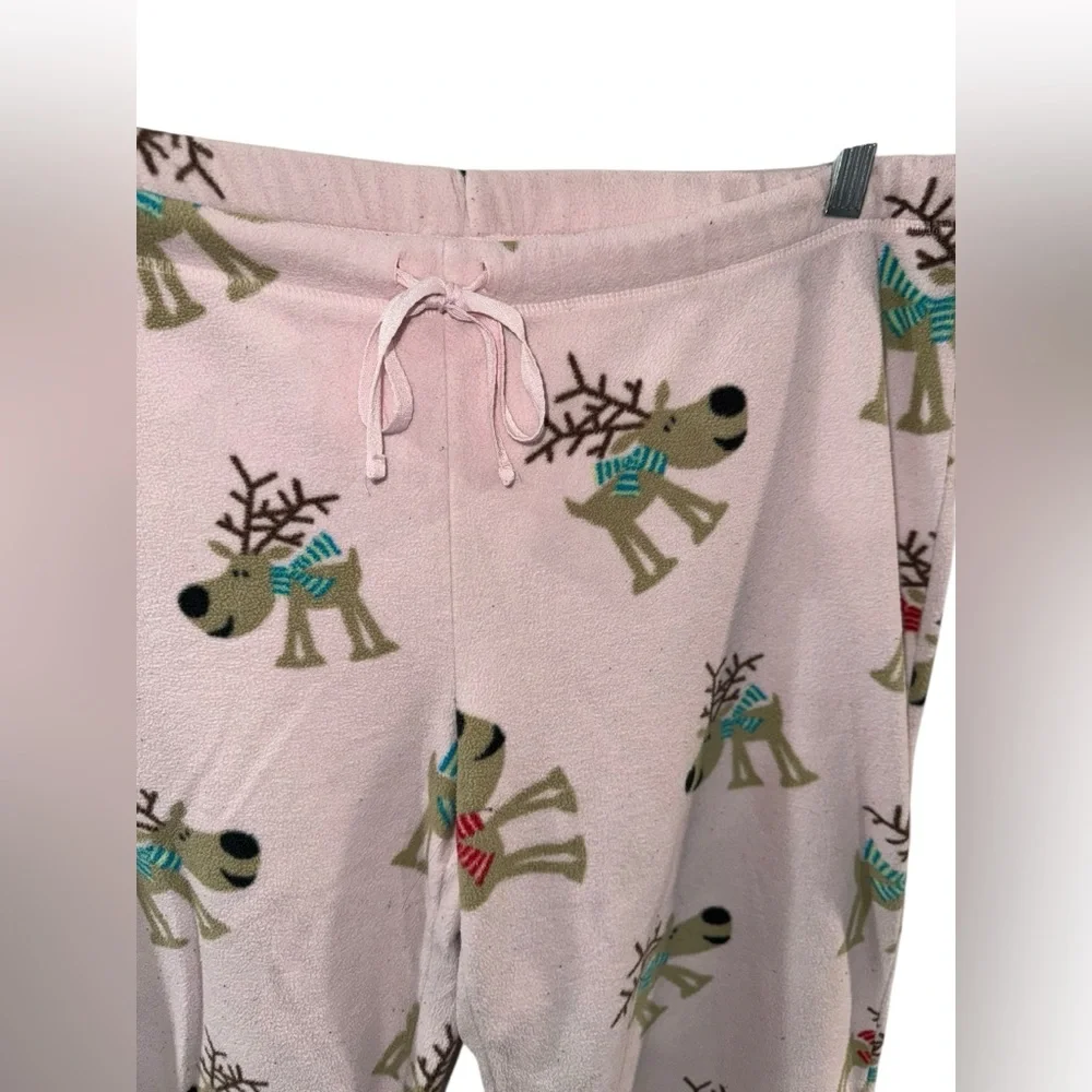 Old‎ Navy Women's Reindeer Pajama Pants